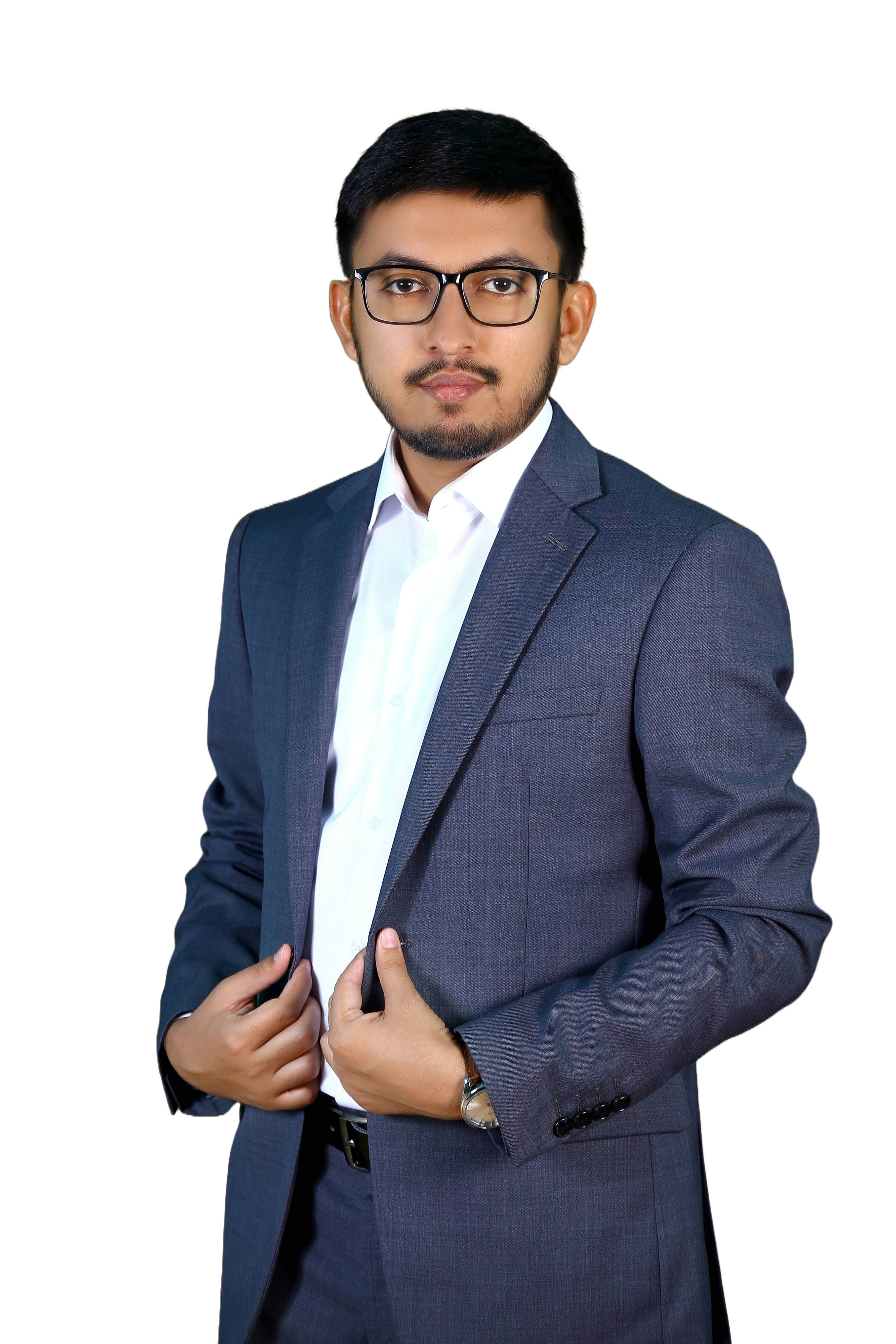 Sir Hassan Tariq — Physics & Mathematics, Roots Academy